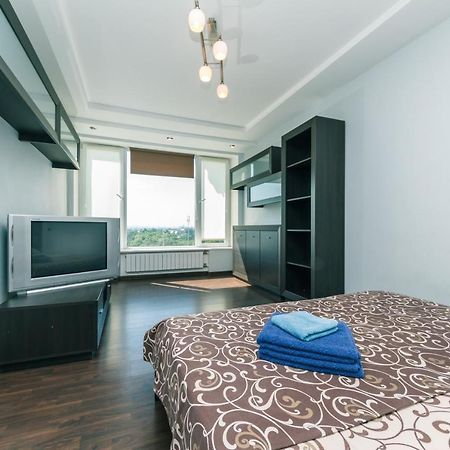 Apartments On Henerala Zhmachenka Kiev Bagian luar foto