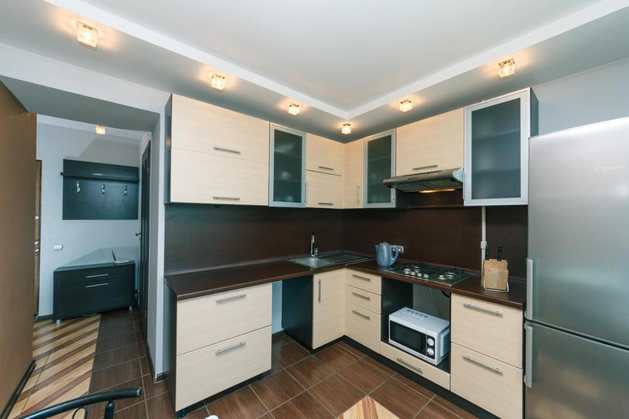 Apartments On Henerala Zhmachenka Kiev Bagian luar foto